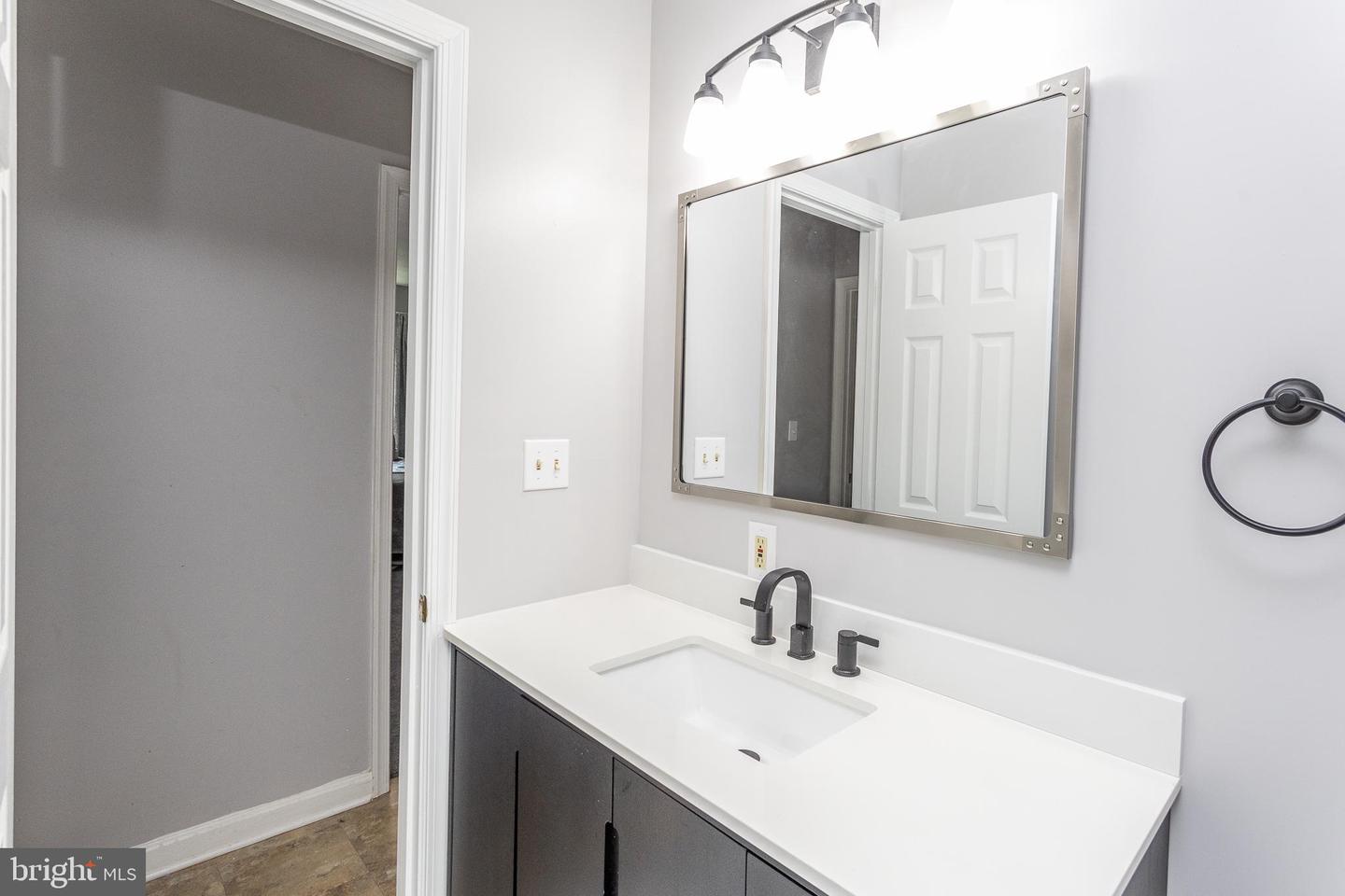 1829 N DINWIDDIE ST, ARLINGTON, Virginia 22207, 3 Bedrooms Bedrooms, ,2 BathroomsBathrooms,Residential,For sale,1829 N DINWIDDIE ST,VAAR2059118 MLS # VAAR2059118