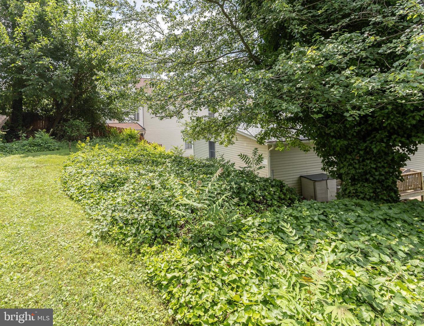 1829 N DINWIDDIE ST, ARLINGTON, Virginia 22207, 3 Bedrooms Bedrooms, ,2 BathroomsBathrooms,Residential,For sale,1829 N DINWIDDIE ST,VAAR2059118 MLS # VAAR2059118