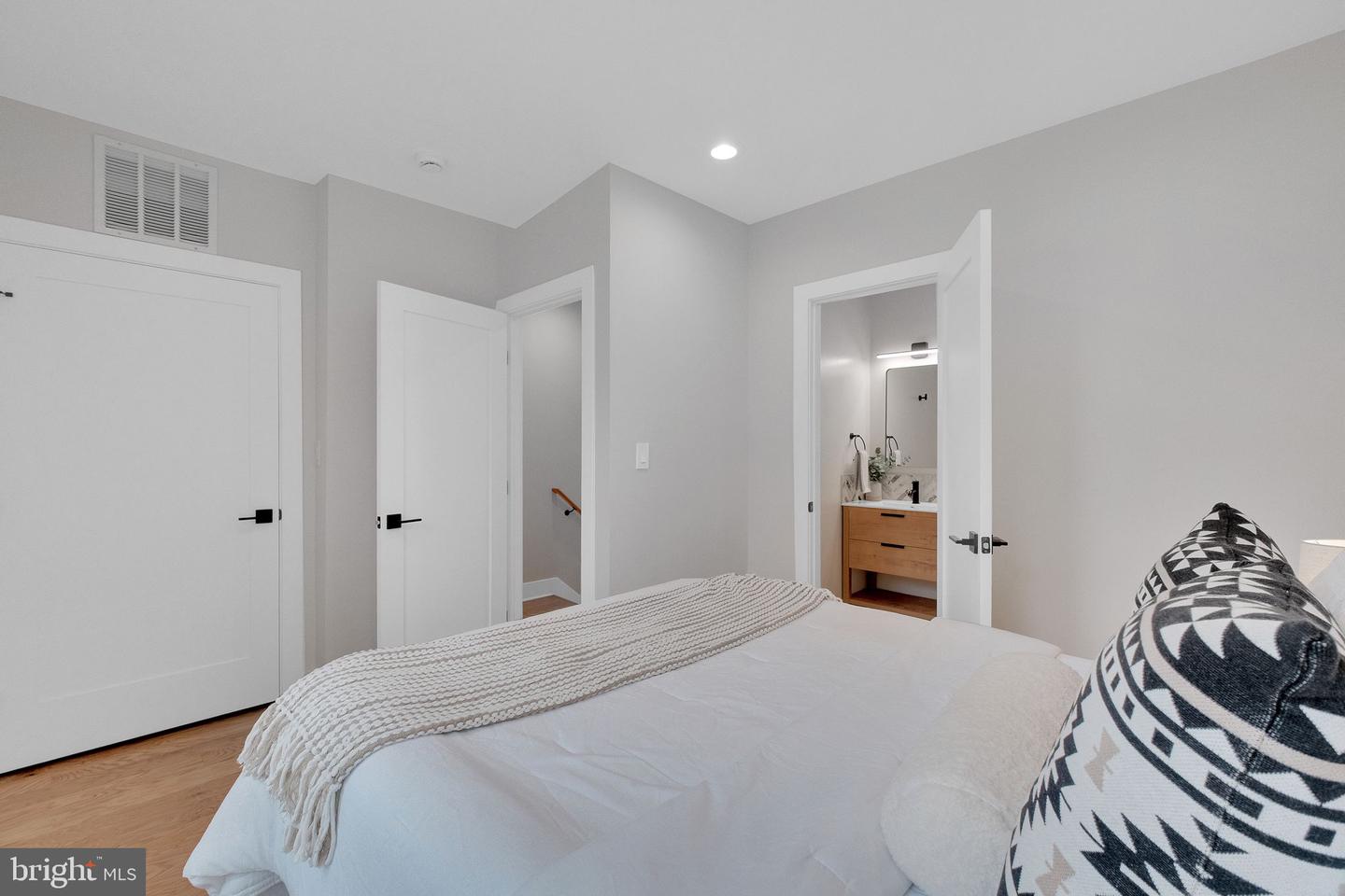 1020 HAMLIN ST NE, WASHINGTON, District Of Columbia 20017, 3 Bedrooms Bedrooms, ,3 BathroomsBathrooms,Residential,For sale,1020 HAMLIN ST NE,DCDC2209452 MLS # DCDC2209452