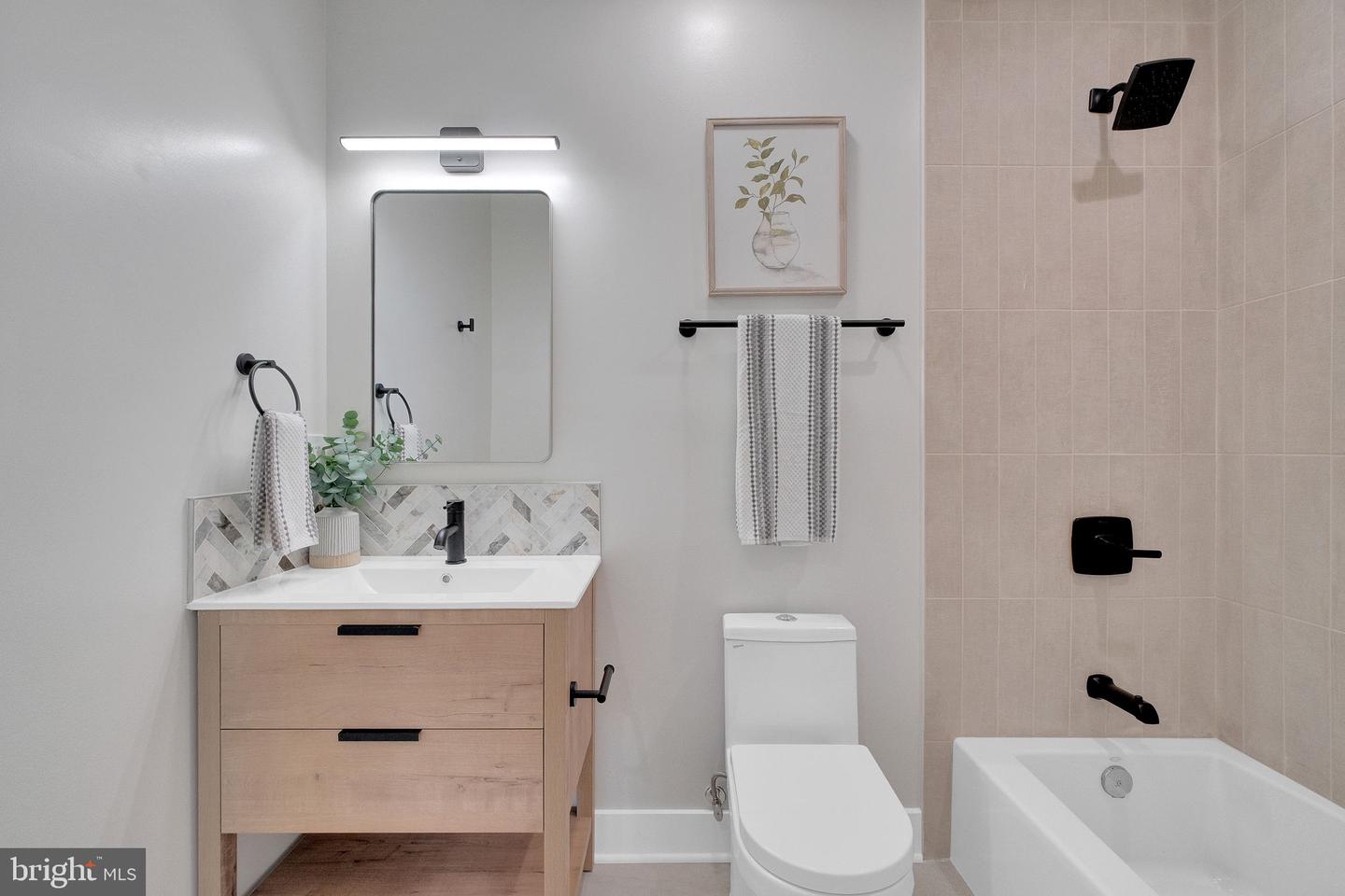 1020 HAMLIN ST NE, WASHINGTON, District Of Columbia 20017, 3 Bedrooms Bedrooms, ,3 BathroomsBathrooms,Residential,For sale,1020 HAMLIN ST NE,DCDC2209452 MLS # DCDC2209452