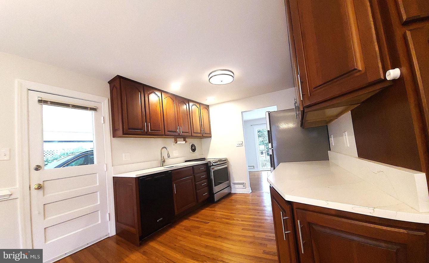 7910 HARWOOD PL, SPRINGFIELD, Virginia 22152, 4 Bedrooms Bedrooms, ,2 BathroomsBathrooms,Residential,For sale,7910 HARWOOD PL,VAFX2255984 MLS # VAFX2255984