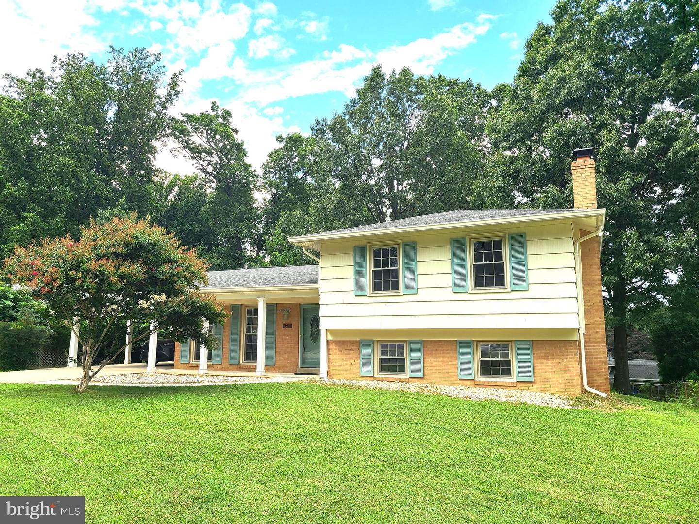 7910 HARWOOD PL, SPRINGFIELD, Virginia 22152, 4 Bedrooms Bedrooms, ,2 BathroomsBathrooms,Residential,For sale,7910 HARWOOD PL,VAFX2255984 MLS # VAFX2255984