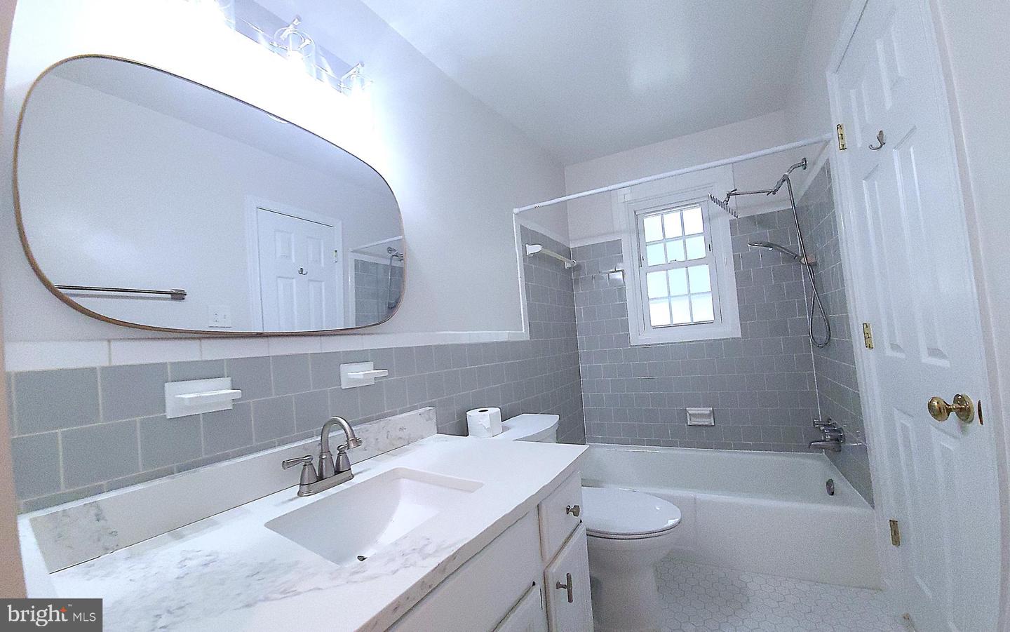 7910 HARWOOD PL, SPRINGFIELD, Virginia 22152, 4 Bedrooms Bedrooms, ,2 BathroomsBathrooms,Residential,For sale,7910 HARWOOD PL,VAFX2255984 MLS # VAFX2255984