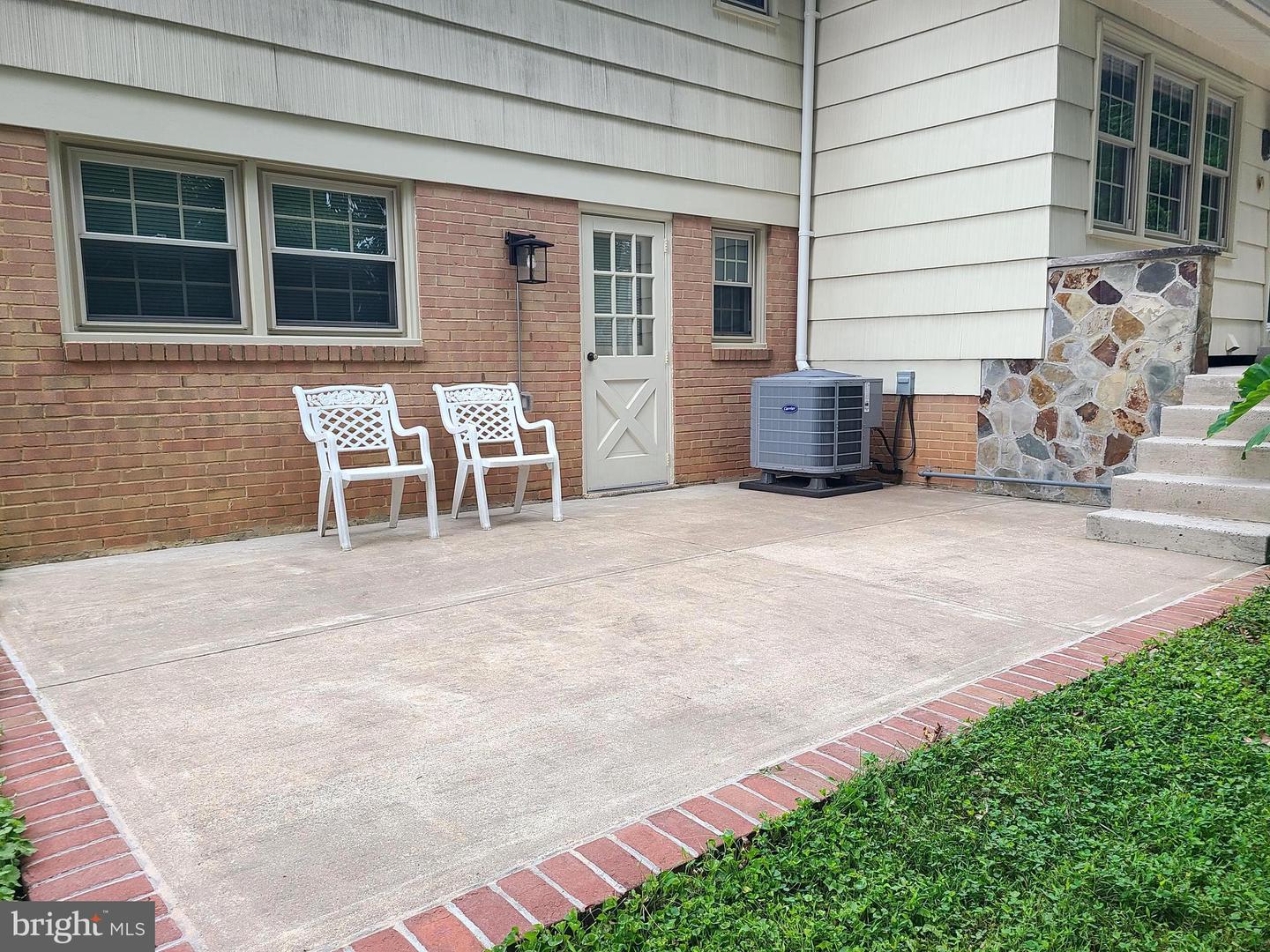7910 HARWOOD PL, SPRINGFIELD, Virginia 22152, 4 Bedrooms Bedrooms, ,2 BathroomsBathrooms,Residential,For sale,7910 HARWOOD PL,VAFX2255984 MLS # VAFX2255984
