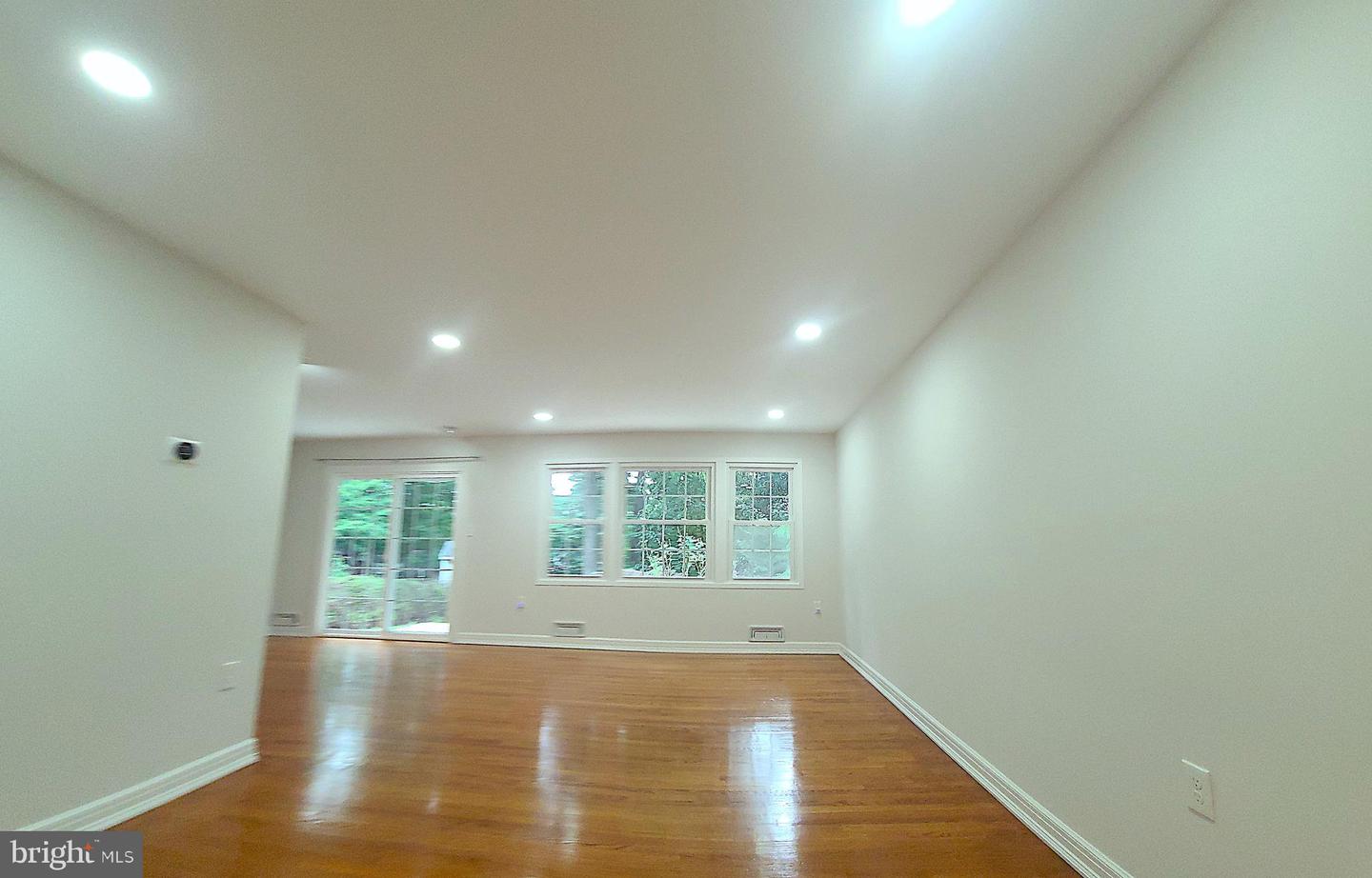 7910 HARWOOD PL, SPRINGFIELD, Virginia 22152, 4 Bedrooms Bedrooms, ,2 BathroomsBathrooms,Residential,For sale,7910 HARWOOD PL,VAFX2255984 MLS # VAFX2255984