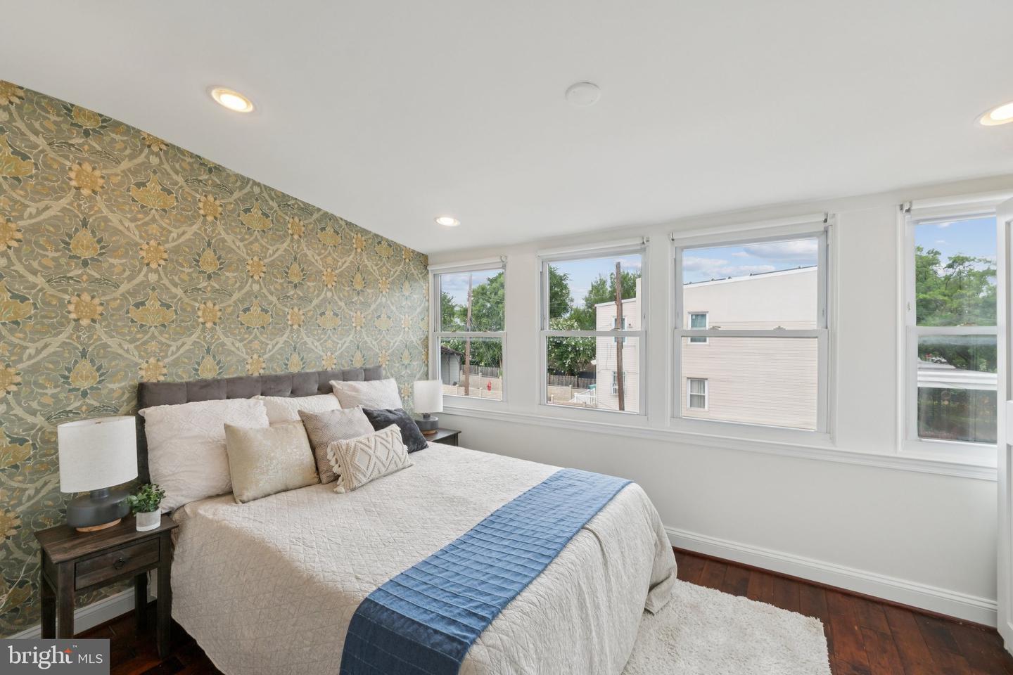 5132 7TH ST NW, WASHINGTON, District Of Columbia 20011, 3 Bedrooms Bedrooms, ,3 BathroomsBathrooms,Residential,For sale,5132 7TH ST NW,DCDC2211794 MLS # DCDC2211794