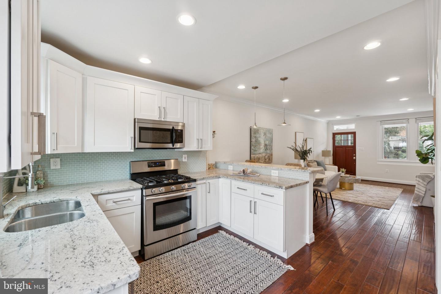 5132 7TH ST NW, WASHINGTON, District Of Columbia 20011, 3 Bedrooms Bedrooms, ,3 BathroomsBathrooms,Residential,For sale,5132 7TH ST NW,DCDC2211794 MLS # DCDC2211794