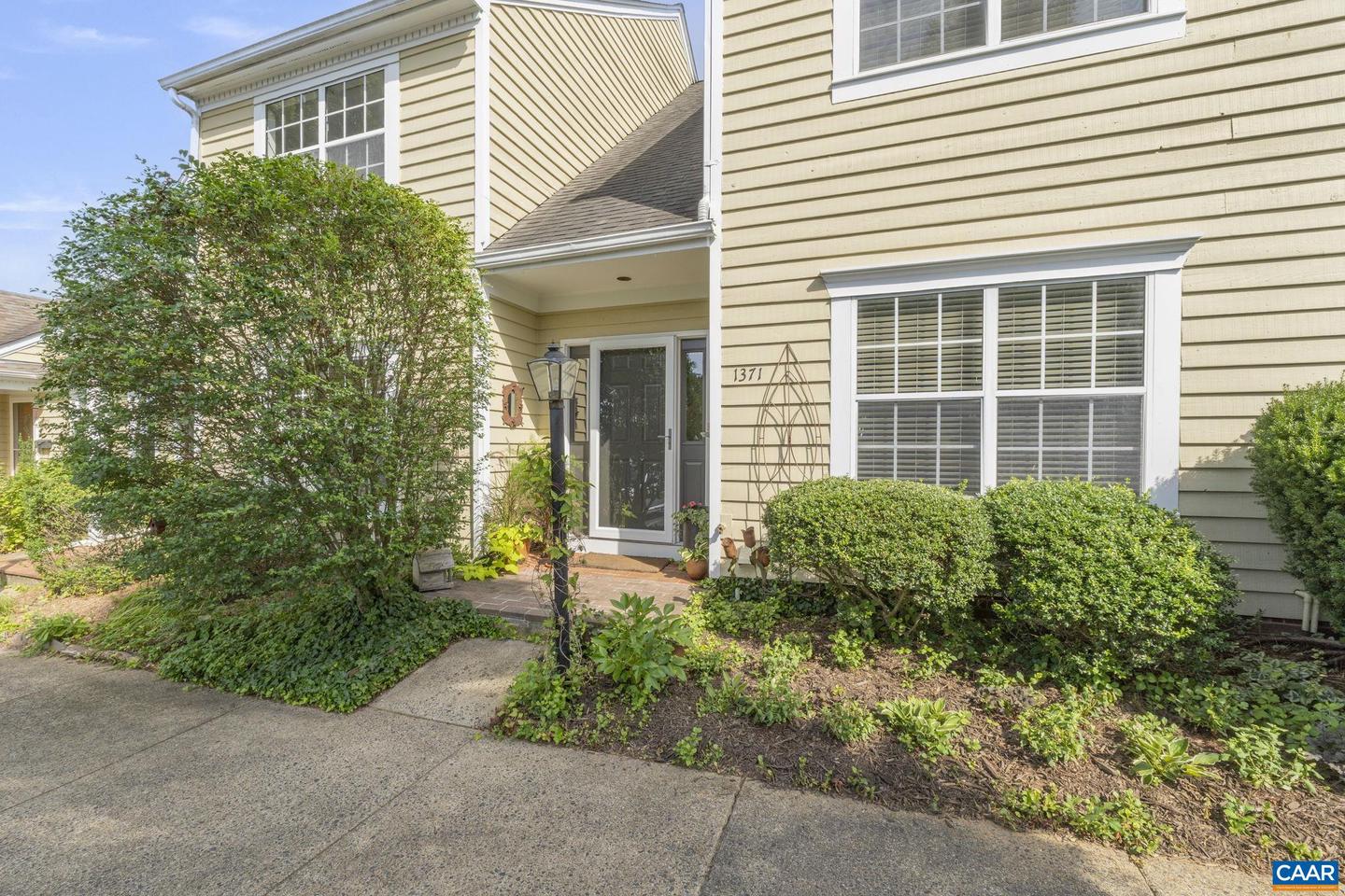 1371 LE PARC TER, CHARLOTTESVILLE, Virginia 22901, 2 Bedrooms Bedrooms, ,2 BathroomsBathrooms,Residential,For sale,1371 LE PARC TER,667058 MLS # 667058
