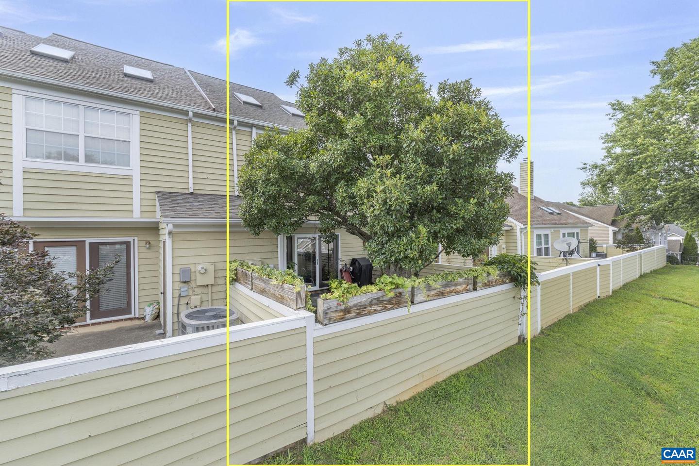 1371 LE PARC TER, CHARLOTTESVILLE, Virginia 22901, 2 Bedrooms Bedrooms, ,2 BathroomsBathrooms,Residential,For sale,1371 LE PARC TER,667058 MLS # 667058