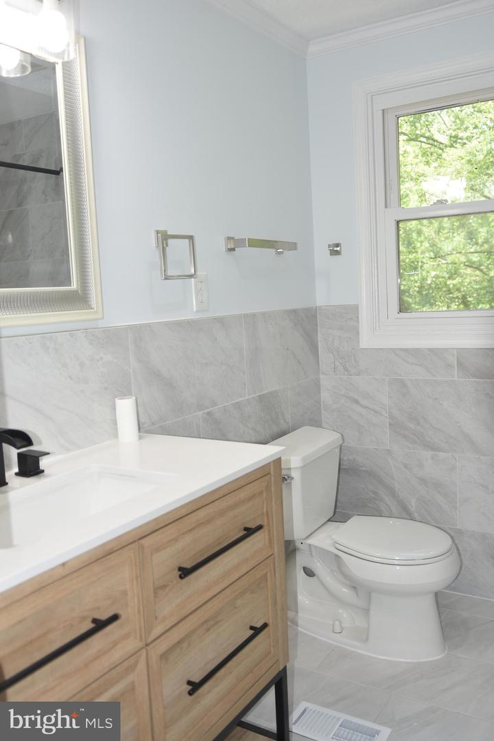 6513 DEERSKIN DR, FREDERICKSBURG, Virginia 22407, 5 Bedrooms Bedrooms, ,2 BathroomsBathrooms,Residential,For sale,6513 DEERSKIN DR,VASP2034336 MLS # VASP2034336