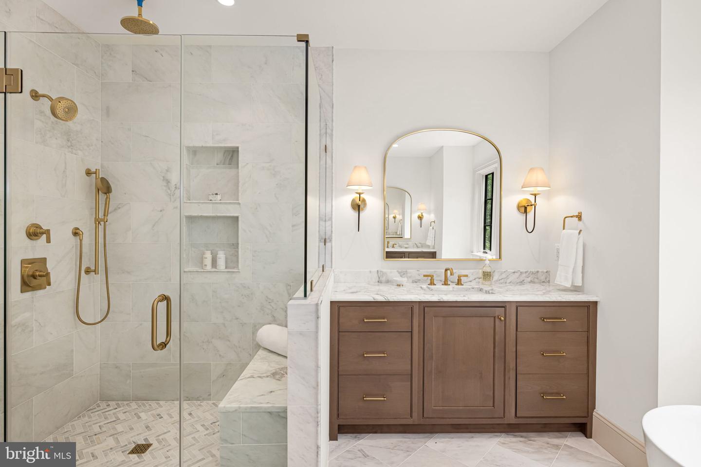 2109 ELLIOTT AVE, MCLEAN, Virginia 22101, 6 Bedrooms Bedrooms, ,6 BathroomsBathrooms,Residential,For sale,2109 ELLIOTT AVE,VAFX2254664 MLS # VAFX2254664
