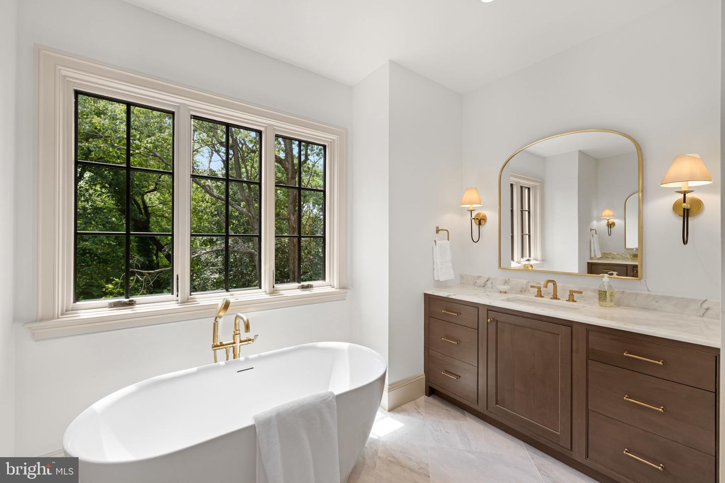 2109 ELLIOTT AVE, MCLEAN, Virginia 22101, 6 Bedrooms Bedrooms, ,6 BathroomsBathrooms,Residential,For sale,2109 ELLIOTT AVE,VAFX2254664 MLS # VAFX2254664