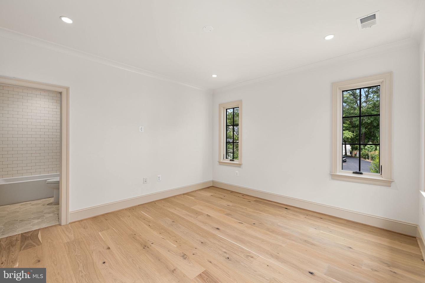 2109 ELLIOTT AVE, MCLEAN, Virginia 22101, 6 Bedrooms Bedrooms, ,6 BathroomsBathrooms,Residential,For sale,2109 ELLIOTT AVE,VAFX2254664 MLS # VAFX2254664