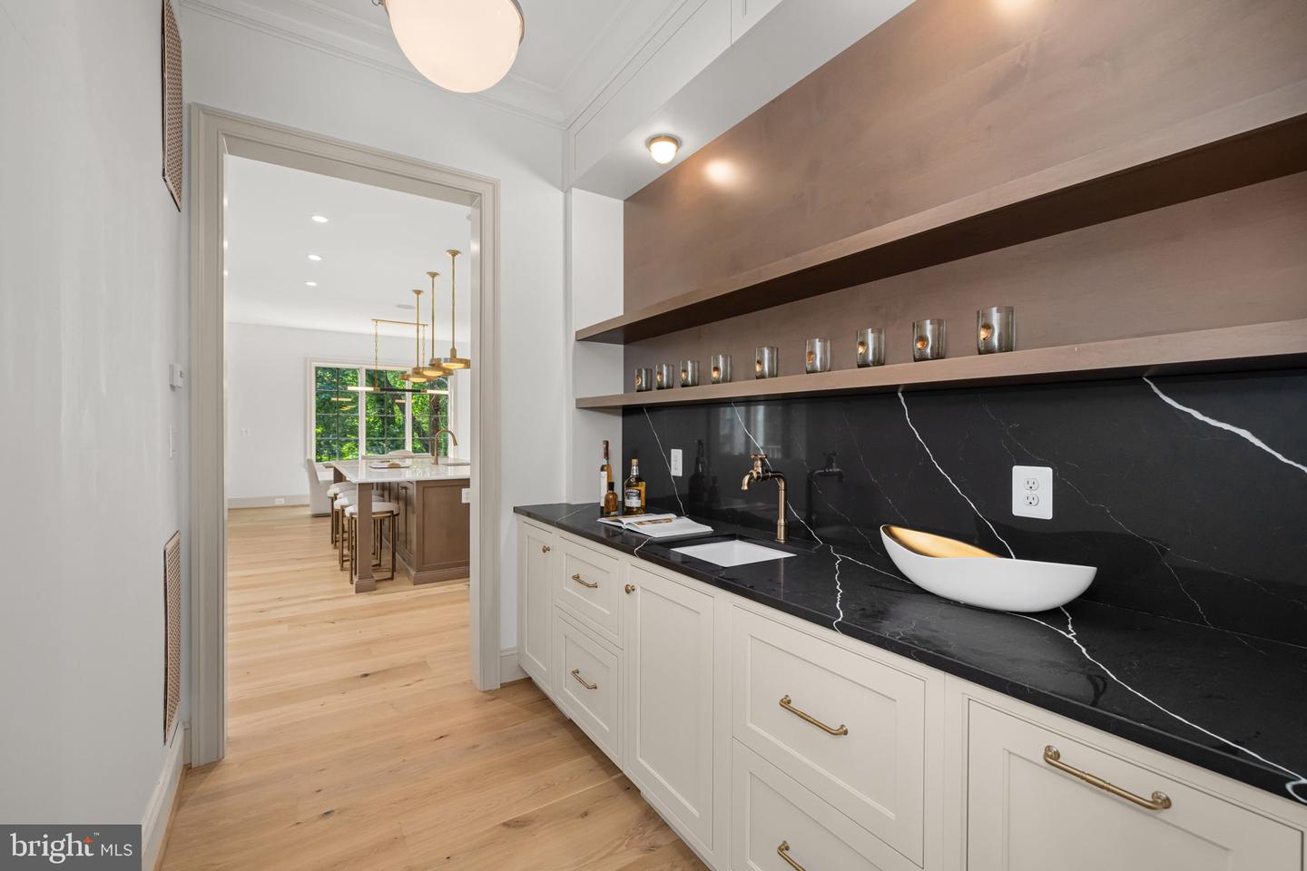 2109 ELLIOTT AVE, MCLEAN, Virginia 22101, 6 Bedrooms Bedrooms, ,6 BathroomsBathrooms,Residential,For sale,2109 ELLIOTT AVE,VAFX2254664 MLS # VAFX2254664