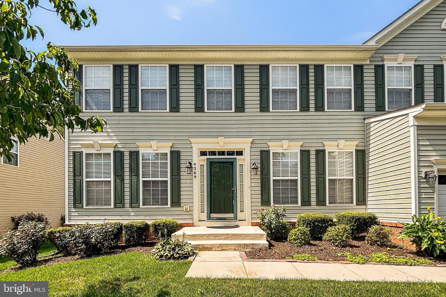 4369 GEORGE FRYE CIR, WOODBRIDGE, Virginia 22193, 5 Bedrooms Bedrooms, ,5 BathroomsBathrooms,Residential,For sale,4369 GEORGE FRYE CIR,VAPW2099370 MLS # VAPW2099370