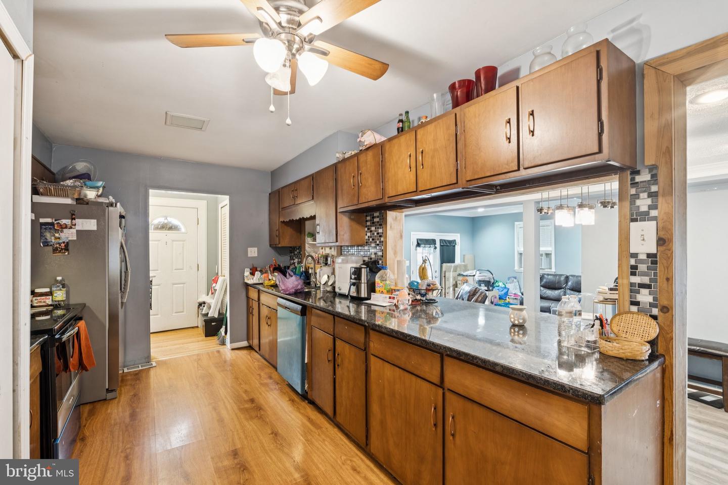805 N YORK RD, STERLING, Virginia 20164, 5 Bedrooms Bedrooms, ,3 BathroomsBathrooms,Residential,For sale,805 N YORK RD,VALO2102820 MLS # VALO2102820