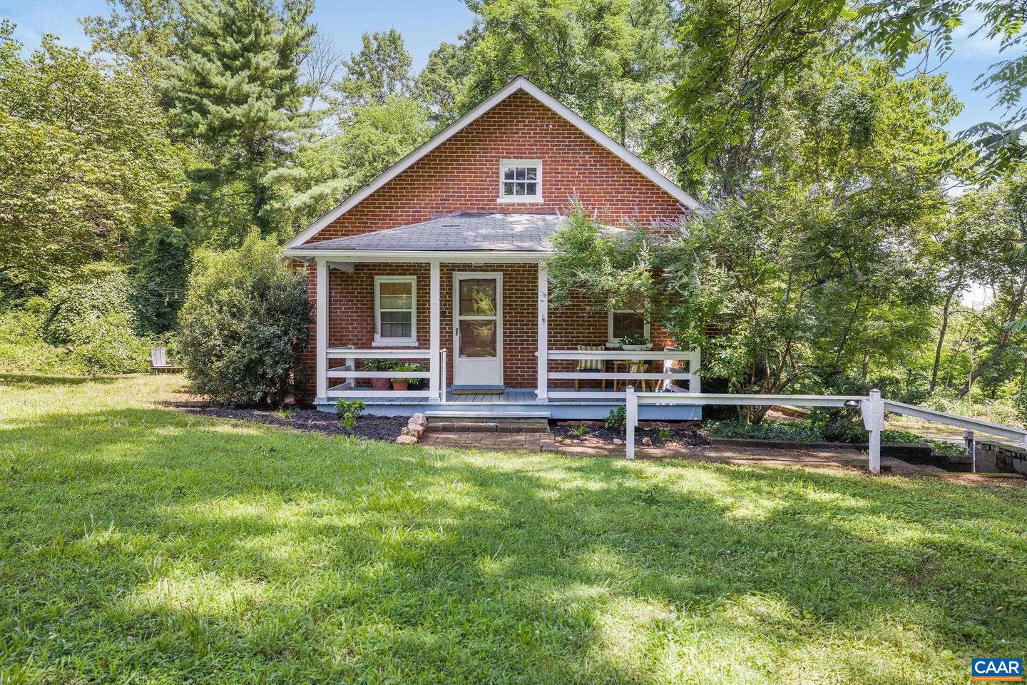 3962 IVY RD, CHARLOTTESVILLE, Virginia 22903, 2 Bedrooms Bedrooms, ,1 BathroomBathrooms,Residential,For sale,3962 IVY RD,667047 MLS # 667047