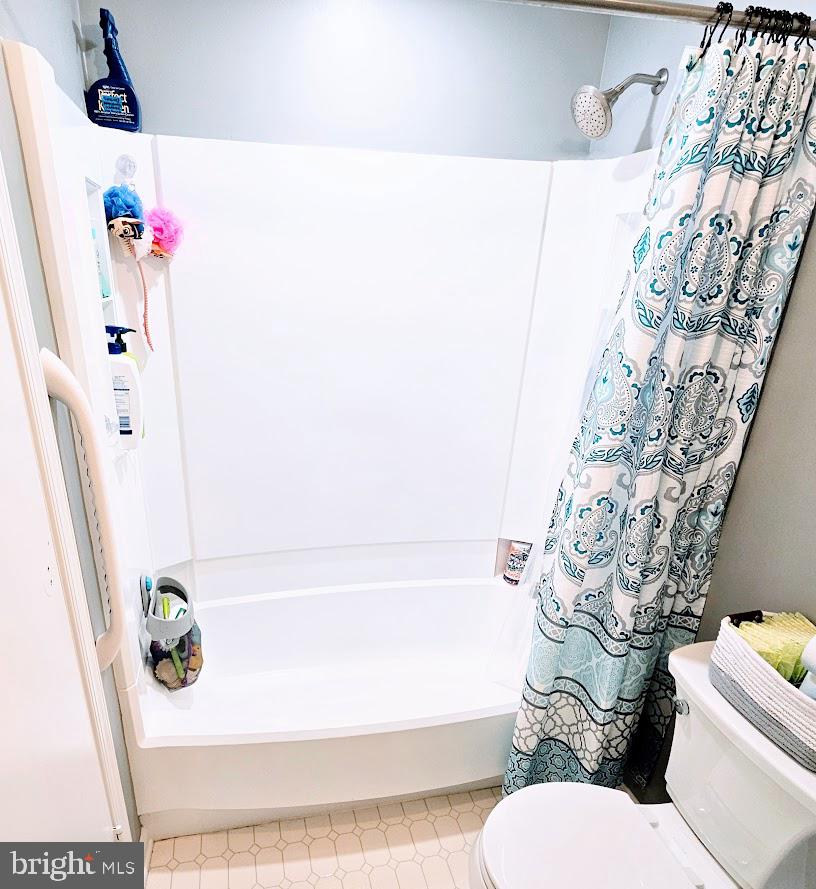 18 HOPTON CT, STERLING, Virginia 20165, 4 Bedrooms Bedrooms, ,2 BathroomsBathrooms,Residential,For sale,18 HOPTON CT,VALO2103018 MLS # VALO2103018