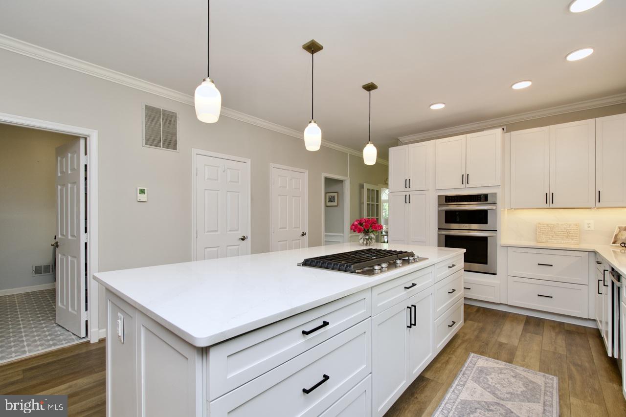 5439 ASHLEIGH RD, FAIRFAX, Virginia 22030, 4 Bedrooms Bedrooms, 8 Rooms Rooms,3 BathroomsBathrooms,Residential,For sale,5439 ASHLEIGH RD,VAFX2257214 MLS # VAFX2257214