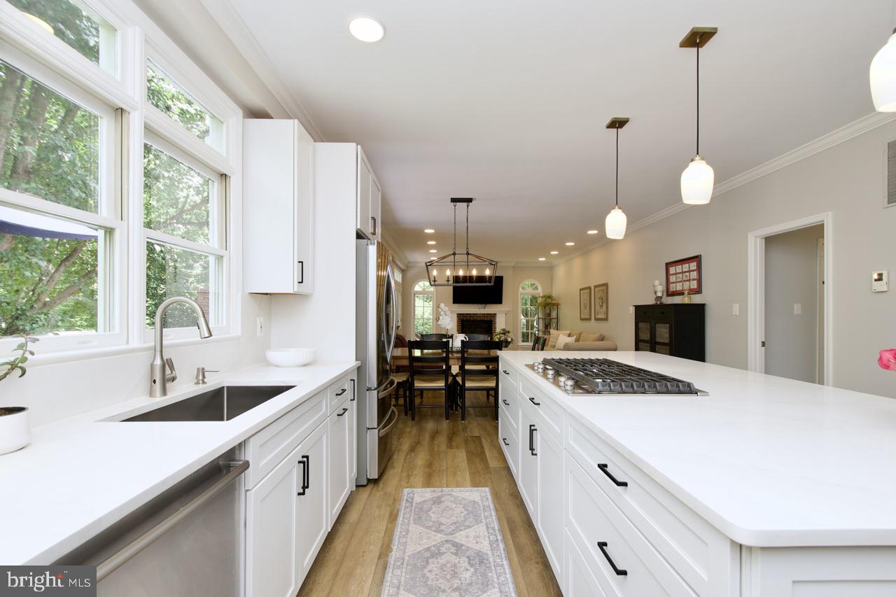 5439 ASHLEIGH RD, FAIRFAX, Virginia 22030, 4 Bedrooms Bedrooms, 8 Rooms Rooms,3 BathroomsBathrooms,Residential,For sale,5439 ASHLEIGH RD,VAFX2257214 MLS # VAFX2257214