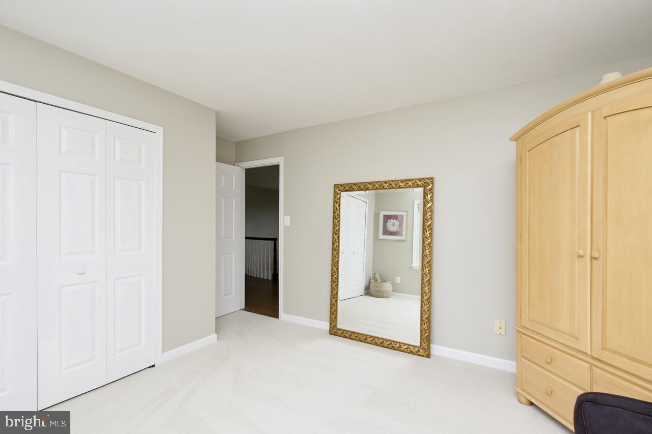 5439 ASHLEIGH RD, FAIRFAX, Virginia 22030, 4 Bedrooms Bedrooms, 8 Rooms Rooms,3 BathroomsBathrooms,Residential,For sale,5439 ASHLEIGH RD,VAFX2257214 MLS # VAFX2257214