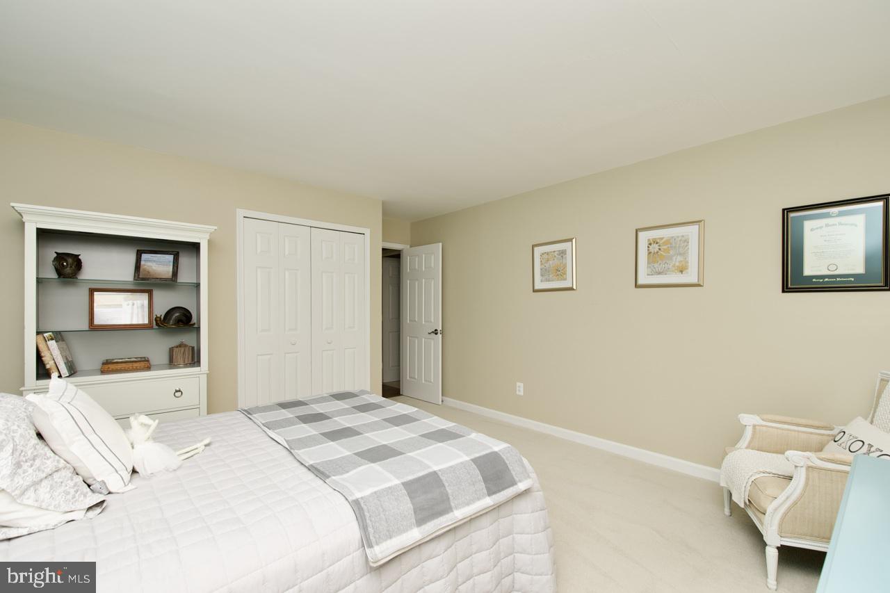 5439 ASHLEIGH RD, FAIRFAX, Virginia 22030, 4 Bedrooms Bedrooms, 8 Rooms Rooms,3 BathroomsBathrooms,Residential,For sale,5439 ASHLEIGH RD,VAFX2257214 MLS # VAFX2257214