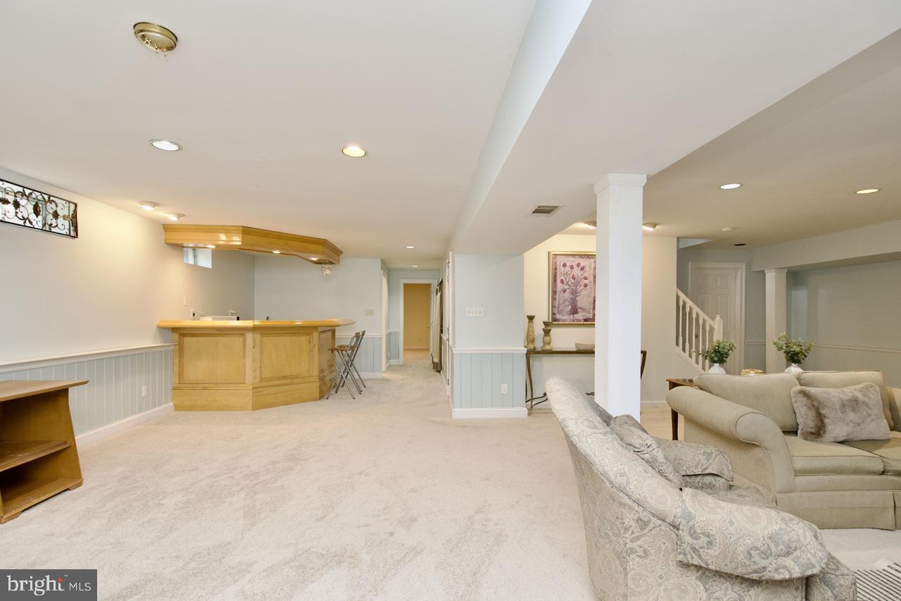5439 ASHLEIGH RD, FAIRFAX, Virginia 22030, 4 Bedrooms Bedrooms, 8 Rooms Rooms,3 BathroomsBathrooms,Residential,For sale,5439 ASHLEIGH RD,VAFX2257214 MLS # VAFX2257214