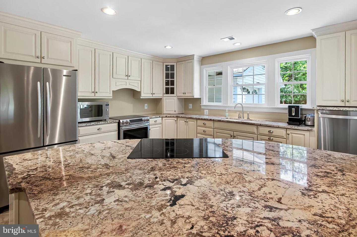 12118 DUMFRIES RD, MANASSAS, Virginia 20112, 6 Bedrooms Bedrooms, ,3 BathroomsBathrooms,Residential,For sale,12118 DUMFRIES RD,VAPW2099838 MLS # VAPW2099838