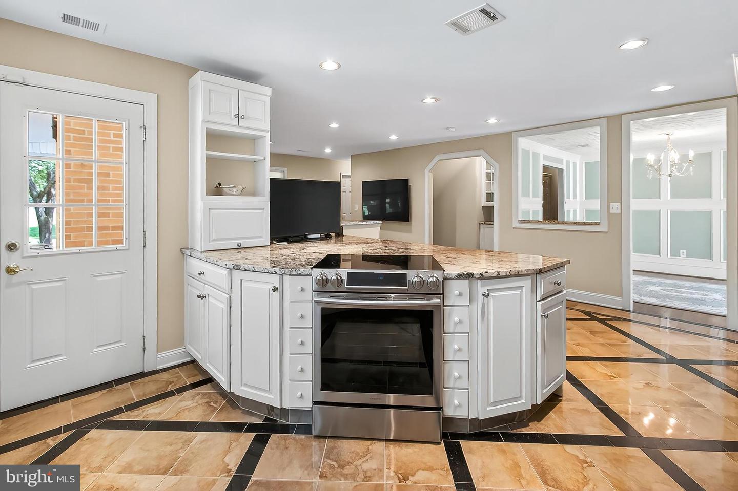 12118 DUMFRIES RD, MANASSAS, Virginia 20112, 6 Bedrooms Bedrooms, ,3 BathroomsBathrooms,Residential,For sale,12118 DUMFRIES RD,VAPW2099838 MLS # VAPW2099838