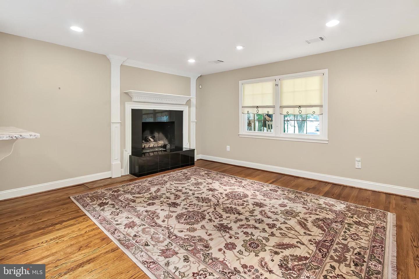 12118 DUMFRIES RD, MANASSAS, Virginia 20112, 6 Bedrooms Bedrooms, ,3 BathroomsBathrooms,Residential,For sale,12118 DUMFRIES RD,VAPW2099838 MLS # VAPW2099838