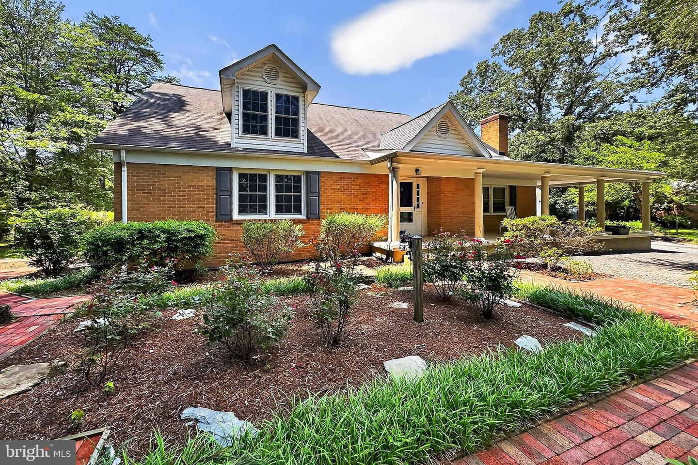 12118 DUMFRIES RD, MANASSAS, Virginia 20112, 6 Bedrooms Bedrooms, ,3 BathroomsBathrooms,Residential,For sale,12118 DUMFRIES RD,VAPW2099838 MLS # VAPW2099838