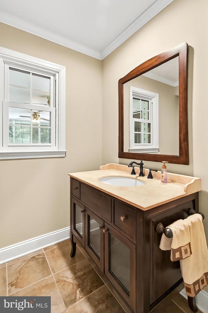 12118 DUMFRIES RD, MANASSAS, Virginia 20112, 6 Bedrooms Bedrooms, ,3 BathroomsBathrooms,Residential,For sale,12118 DUMFRIES RD,VAPW2099838 MLS # VAPW2099838