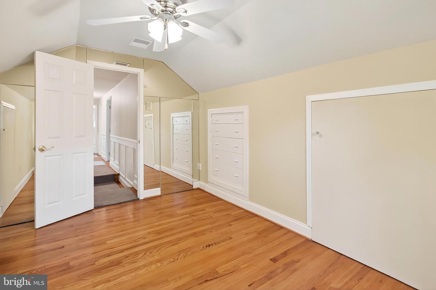 12118 DUMFRIES RD, MANASSAS, Virginia 20112, 6 Bedrooms Bedrooms, ,3 BathroomsBathrooms,Residential,For sale,12118 DUMFRIES RD,VAPW2099838 MLS # VAPW2099838