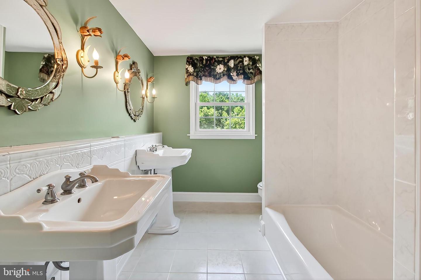 12118 DUMFRIES RD, MANASSAS, Virginia 20112, 6 Bedrooms Bedrooms, ,3 BathroomsBathrooms,Residential,For sale,12118 DUMFRIES RD,VAPW2099838 MLS # VAPW2099838