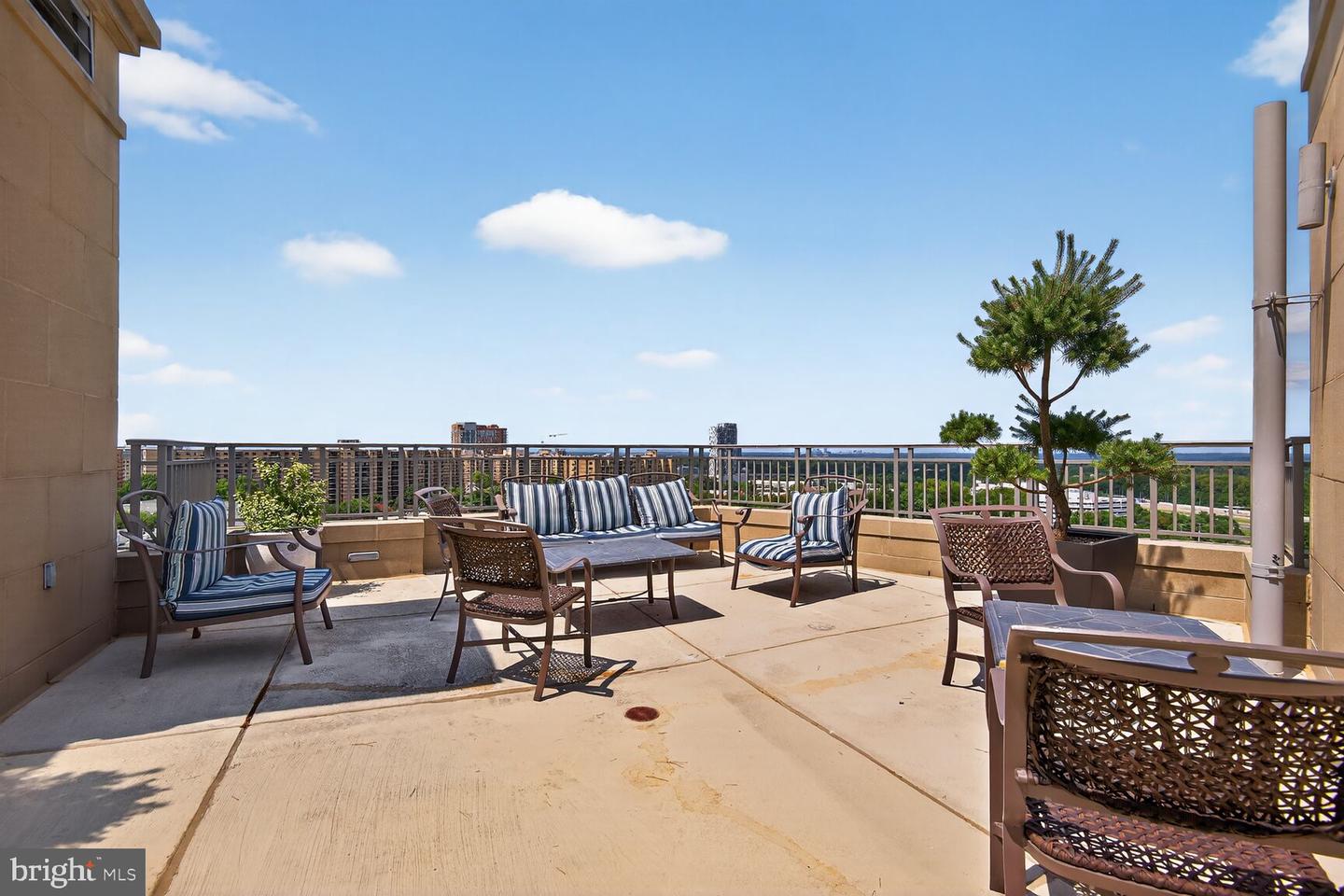 8220 CRESTWOOD HEIGHTS DR #418, MCLEAN, Virginia 22102, 1 Bedroom Bedrooms, ,1 BathroomBathrooms,Residential,For sale,8220 CRESTWOOD HEIGHTS DR #418,VAFX2257224 MLS # VAFX2257224 8220 CRESTWOOD HEIGHTS DR #418, MCLEAN, Virginia 22102, 1 Bedroom Bedrooms, ,1 BathroomBathrooms,Residential,For sale,8220 CRESTWOOD HEIGHTS DR #418,VAFX2257224 MLS # VAFX2257224