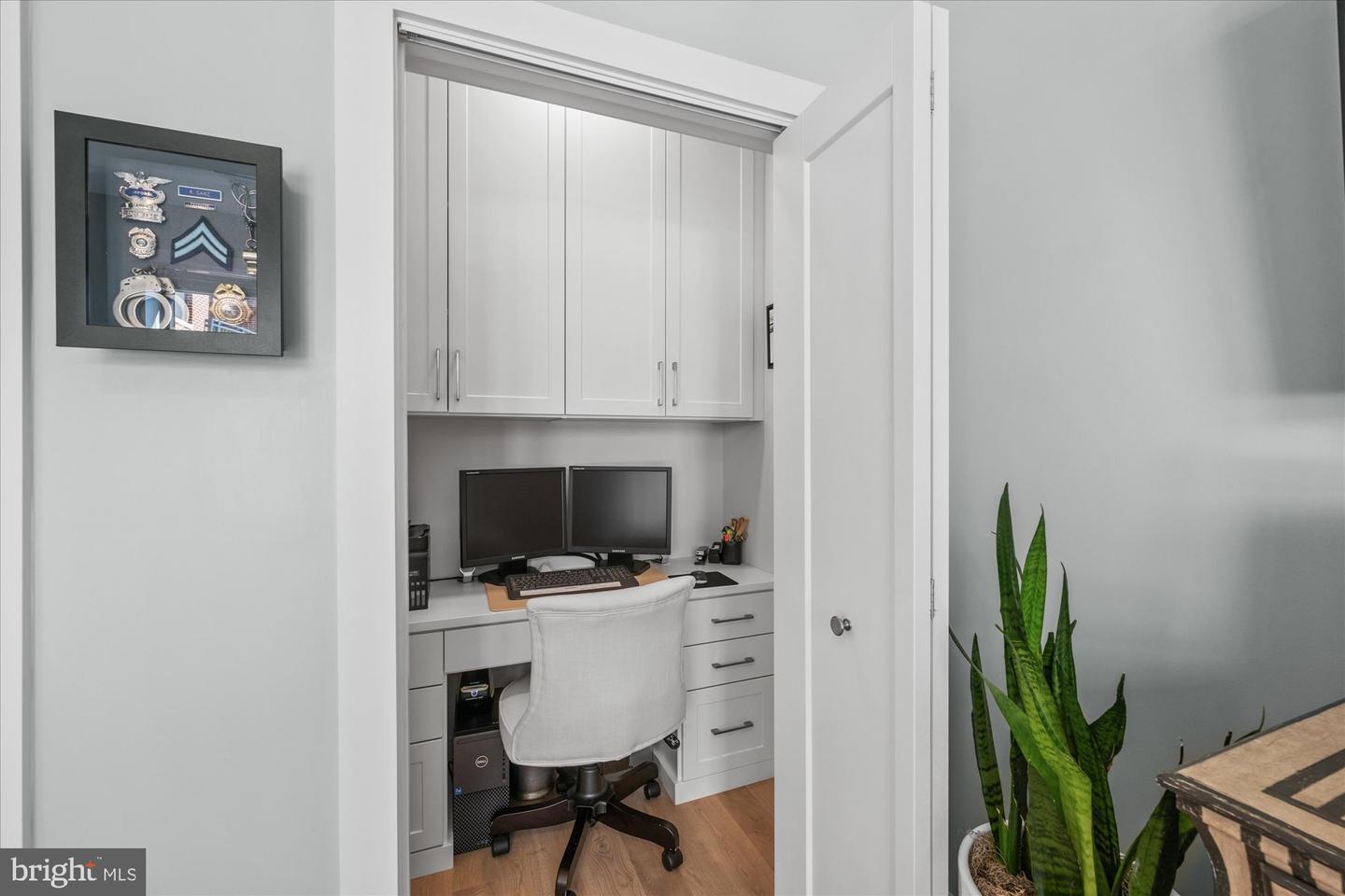 737 SWANN AVE #212, ALEXANDRIA, Virginia 22301, 2 Bedrooms Bedrooms, ,2 BathroomsBathrooms,Residential,For sale,737 SWANN AVE #212,VAAX2047800 MLS # VAAX2047800