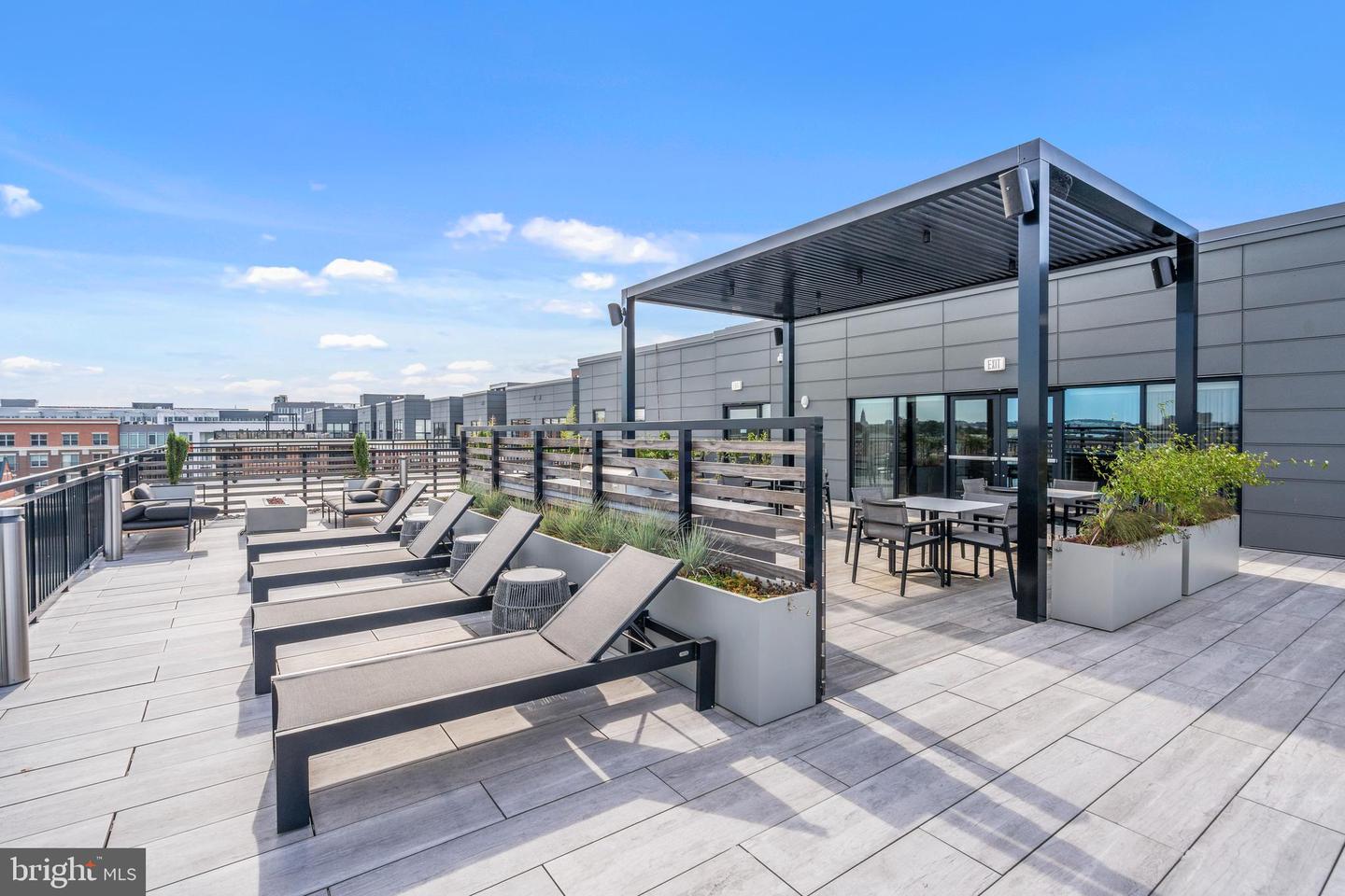 737 SWANN AVE #212, ALEXANDRIA, Virginia 22301, 2 Bedrooms Bedrooms, ,2 BathroomsBathrooms,Residential,For sale,737 SWANN AVE #212,VAAX2047800 MLS # VAAX2047800