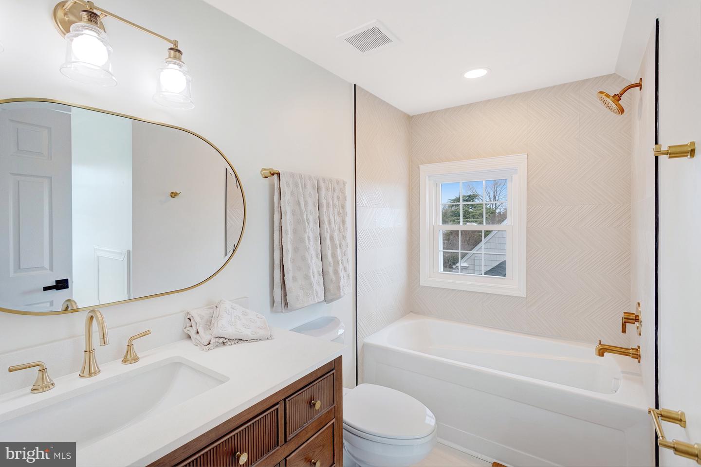 913 SYLVANIA AVE, FREDERICKSBURG, Virginia 22401, 5 Bedrooms Bedrooms, ,4 BathroomsBathrooms,Residential,For sale,913 SYLVANIA AVE,VAFB2008638 MLS # VAFB2008638