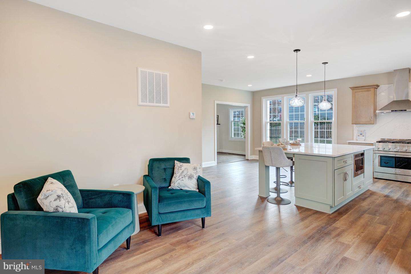 913 SYLVANIA AVE, FREDERICKSBURG, Virginia 22401, 5 Bedrooms Bedrooms, ,4 BathroomsBathrooms,Residential,For sale,913 SYLVANIA AVE,VAFB2008638 MLS # VAFB2008638