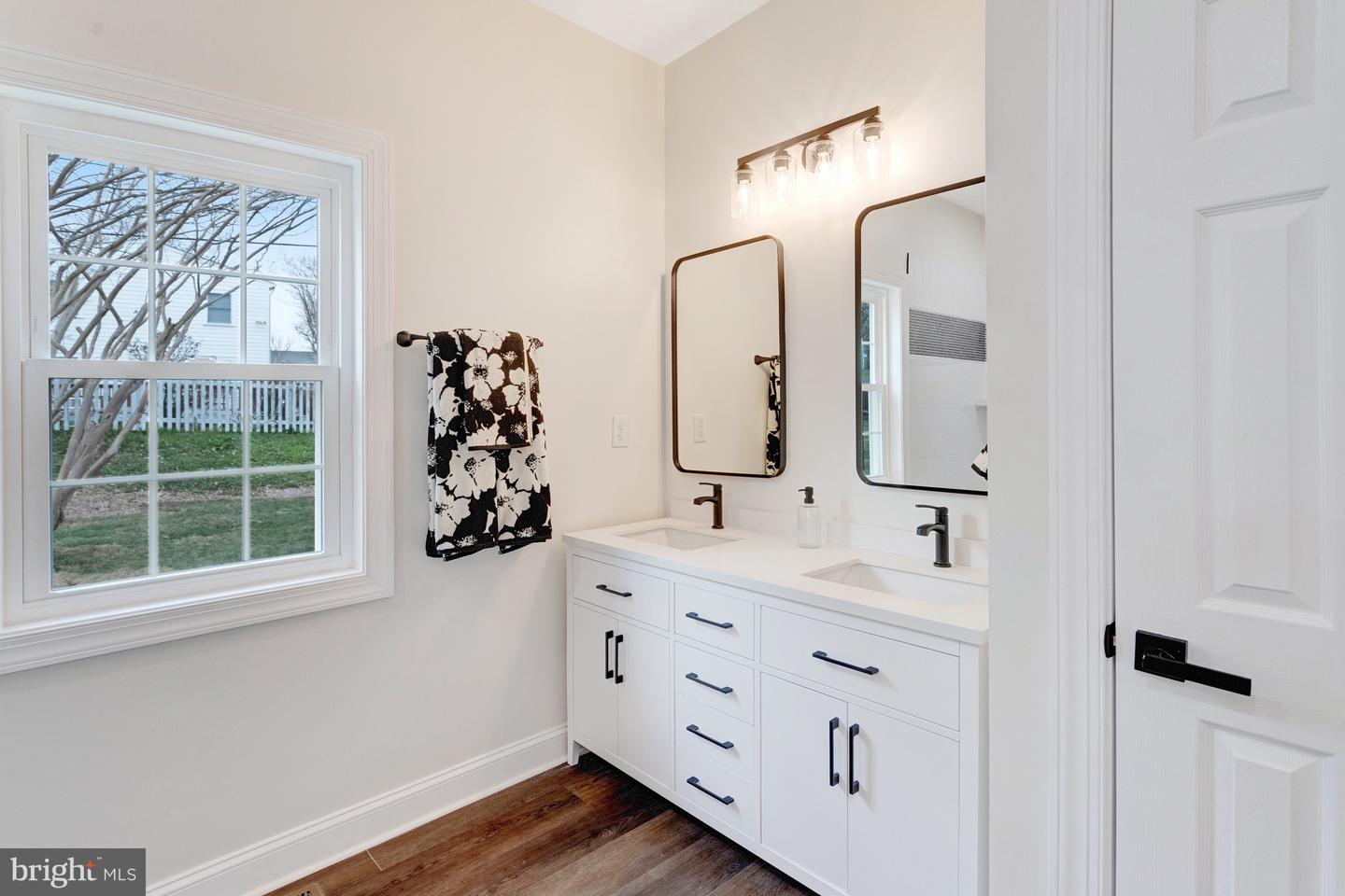 913 SYLVANIA AVE, FREDERICKSBURG, Virginia 22401, 5 Bedrooms Bedrooms, ,4 BathroomsBathrooms,Residential,For sale,913 SYLVANIA AVE,VAFB2008638 MLS # VAFB2008638