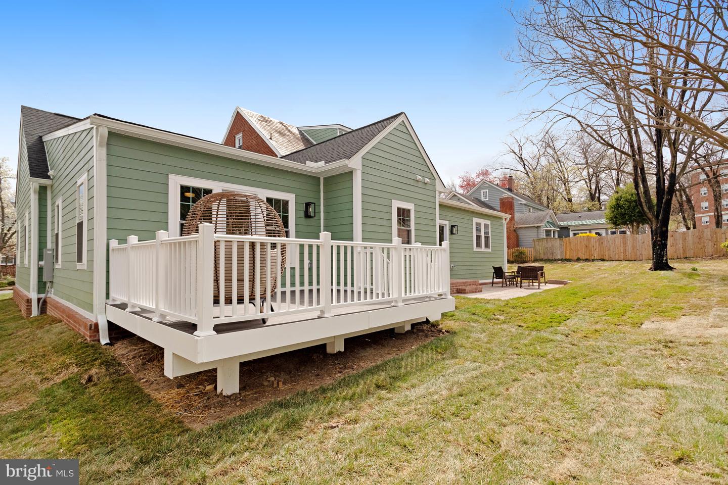 913 SYLVANIA AVE, FREDERICKSBURG, Virginia 22401, 5 Bedrooms Bedrooms, ,4 BathroomsBathrooms,Residential,For sale,913 SYLVANIA AVE,VAFB2008638 MLS # VAFB2008638