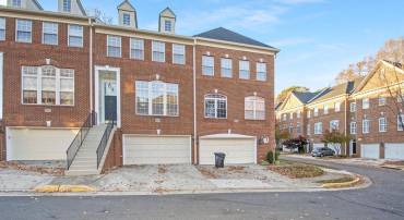 47825 SCOTSBOROUGH, POTOMAC FALLS, Virginia 20165, 3 Bedrooms Bedrooms, ,2 BathroomsBathrooms,Residential,For sale,47825 SCOTSBOROUGH,VALO2103050 MLS # VALO2103050
