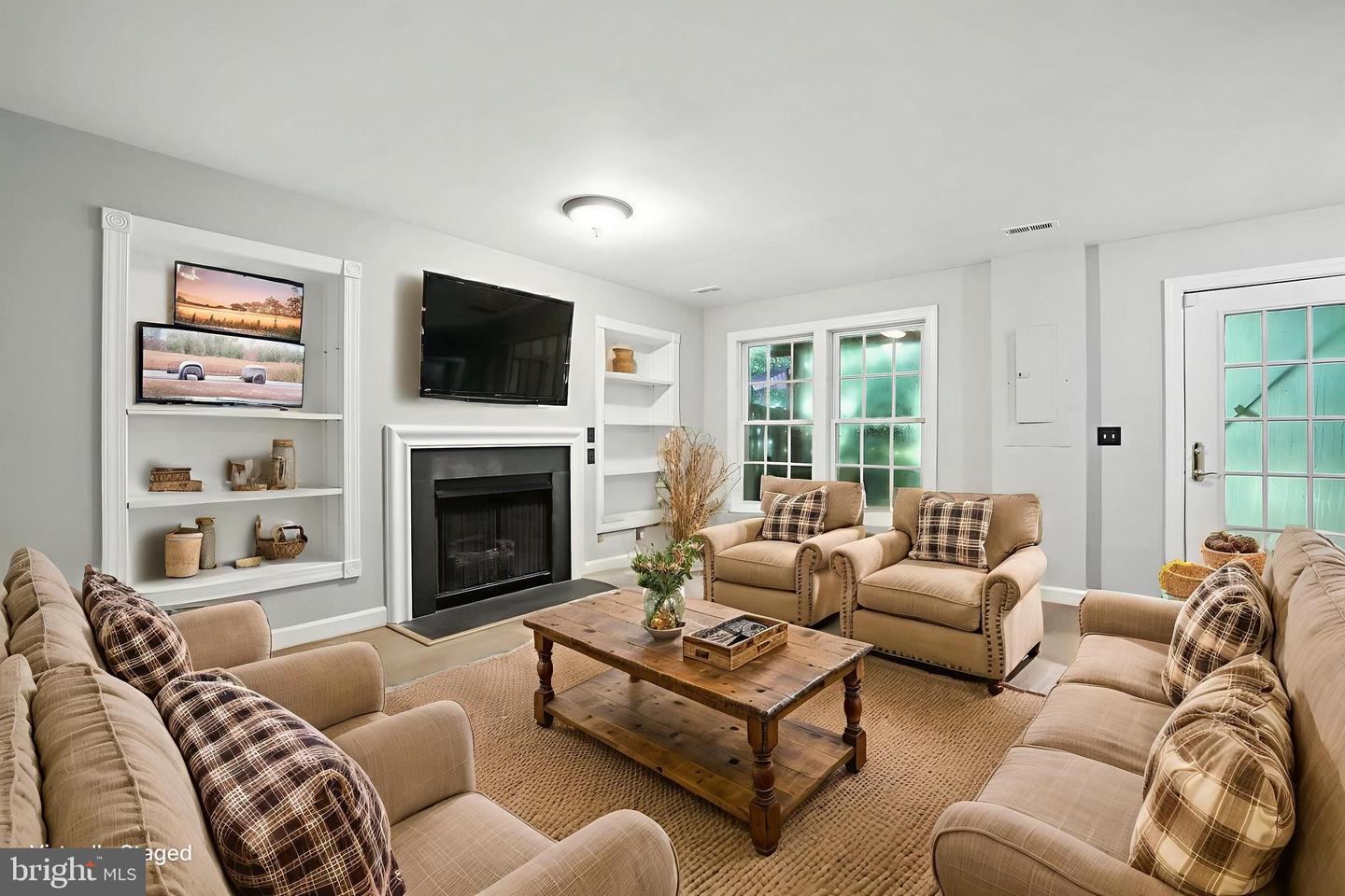 14399 FOWLERS MILL DR, GAINESVILLE, Virginia 20155, 3 Bedrooms Bedrooms, ,3 BathroomsBathrooms,Residential,For sale,14399 FOWLERS MILL DR,VAPW2099864 MLS # VAPW2099864