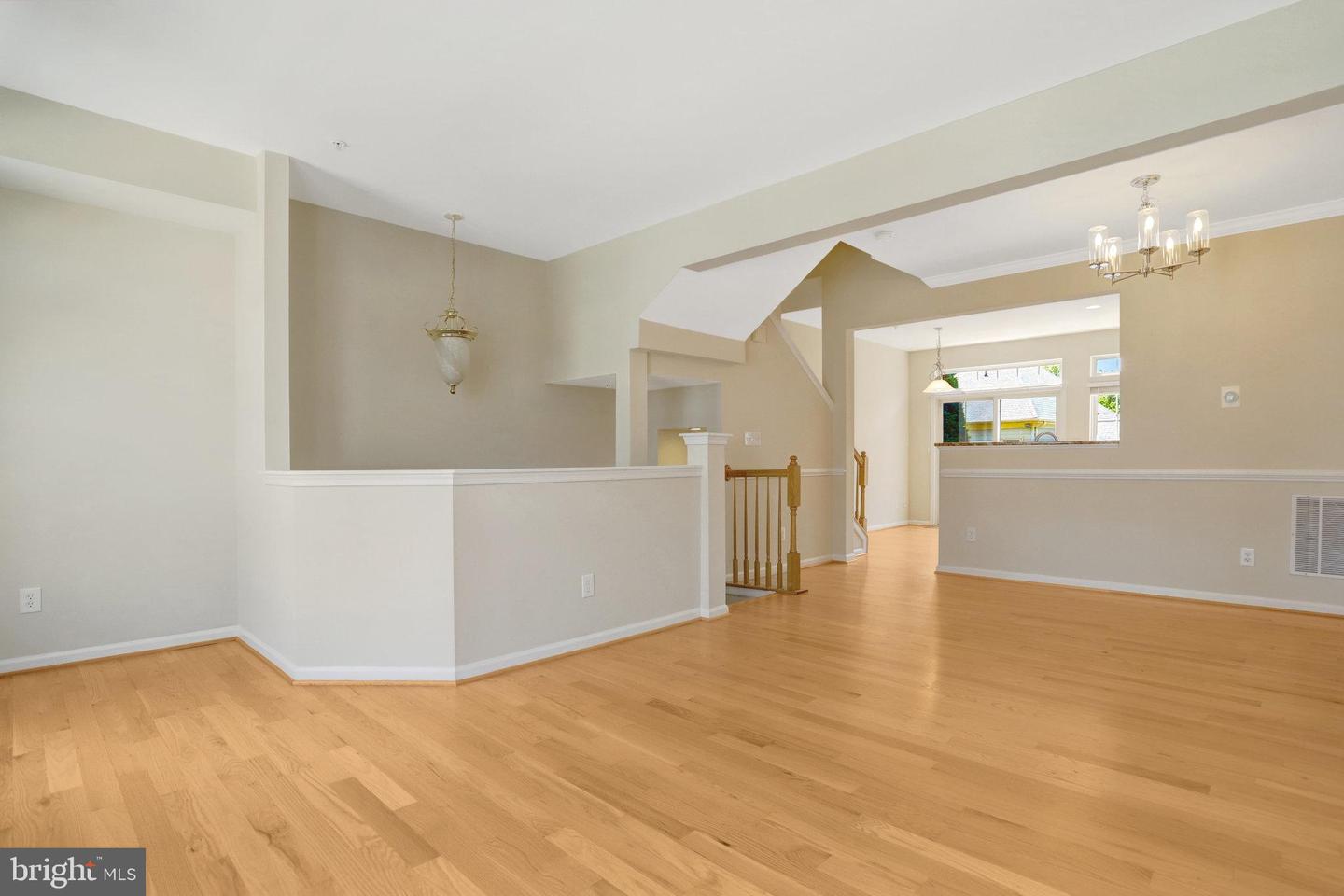 3504 ELLERY CIR, FALLS CHURCH, Virginia 22041, 3 Bedrooms Bedrooms, ,3 BathroomsBathrooms,Residential,For sale,3504 ELLERY CIR,VAFX2256394 MLS # VAFX2256394
