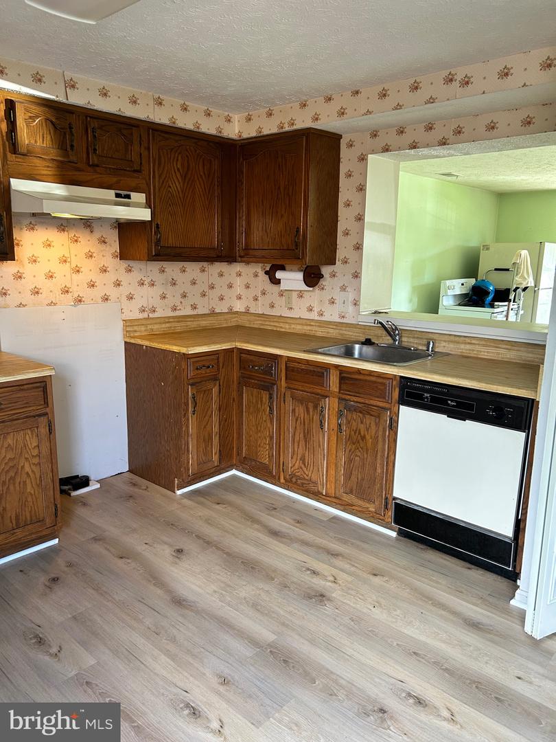 15122 ARUM PL, WOODBRIDGE, Virginia 22191, 2 Bedrooms Bedrooms, ,1 BathroomBathrooms,Residential,For sale,15122 ARUM PL,VAPW2099870 MLS # VAPW2099870