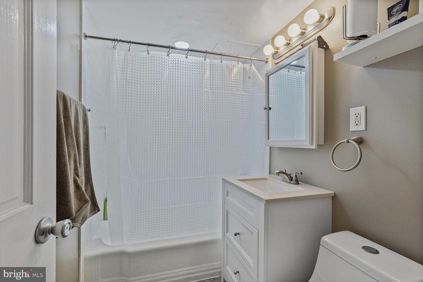 1509 S GEORGE MASON DR #1, ARLINGTON, Virginia 22204, 1 Bedroom Bedrooms, ,1 BathroomBathrooms,Residential,For sale,1509 S GEORGE MASON DR #1,VAAR2061314 MLS # VAAR2061314