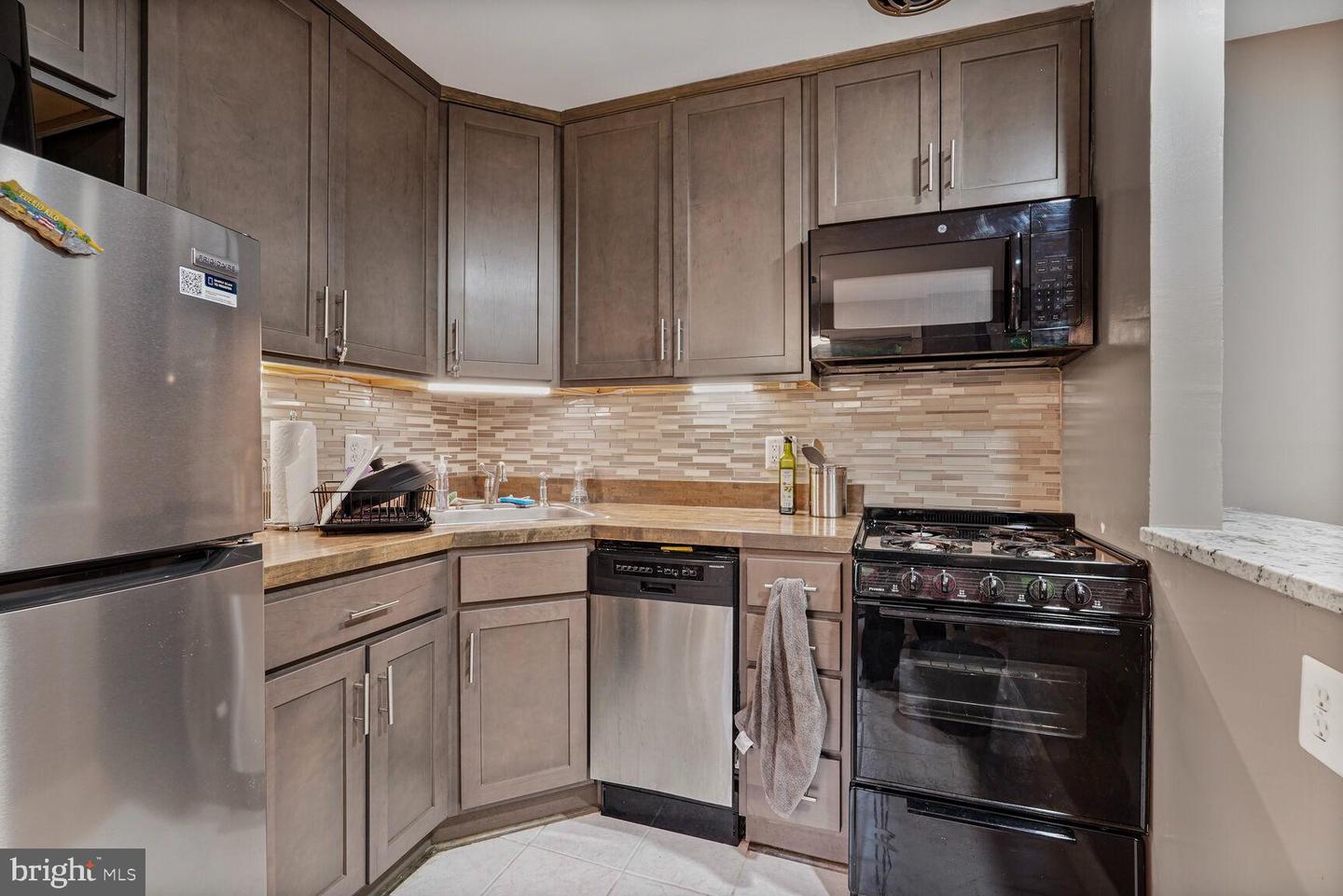 1509 S GEORGE MASON DR #1, ARLINGTON, Virginia 22204, 1 Bedroom Bedrooms, ,1 BathroomBathrooms,Residential,For sale,1509 S GEORGE MASON DR #1,VAAR2061314 MLS # VAAR2061314