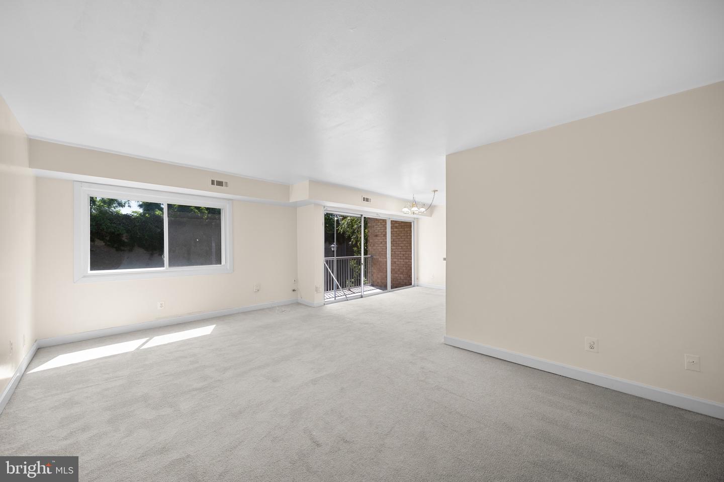 8002 CHANUTE PL #8, FALLS CHURCH, Virginia 22042, 3 Bedrooms Bedrooms, ,1 BathroomBathrooms,Residential,For sale,8002 CHANUTE PL #8,VAFX2257284 MLS # VAFX2257284