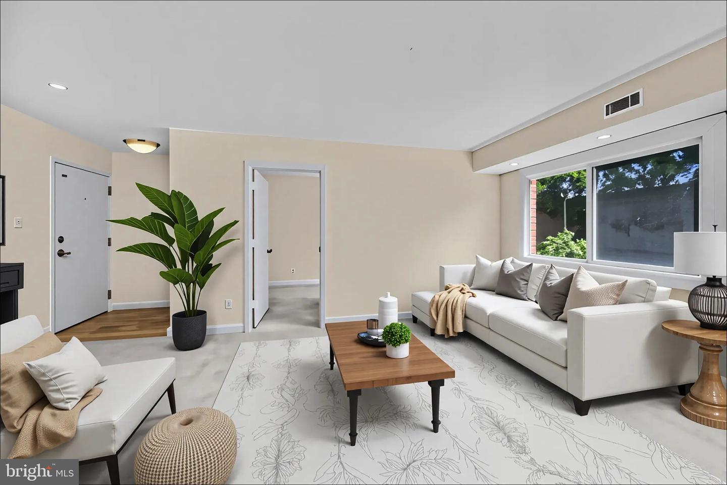 8002 CHANUTE PL #8, FALLS CHURCH, Virginia 22042, 3 Bedrooms Bedrooms, ,1 BathroomBathrooms,Residential,For sale,8002 CHANUTE PL #8,VAFX2257284 MLS # VAFX2257284