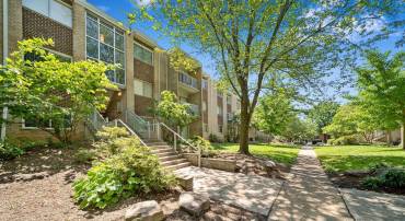 8002 CHANUTE PL #8, FALLS CHURCH, Virginia 22042, 3 Bedrooms Bedrooms, ,1 BathroomBathrooms,Residential,For sale,8002 CHANUTE PL #8,VAFX2257284 MLS # VAFX2257284